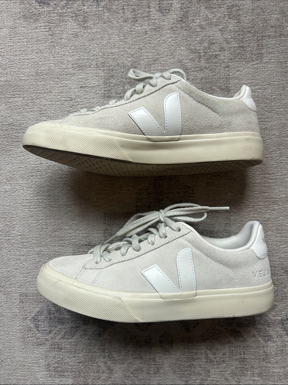 Like NEW Veja women’s Sneakers in Cream Suede with White V Logo